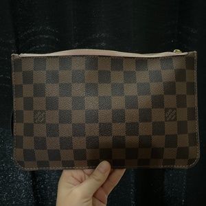 Authentic Louis Vuitton Neverfull MM Pouch